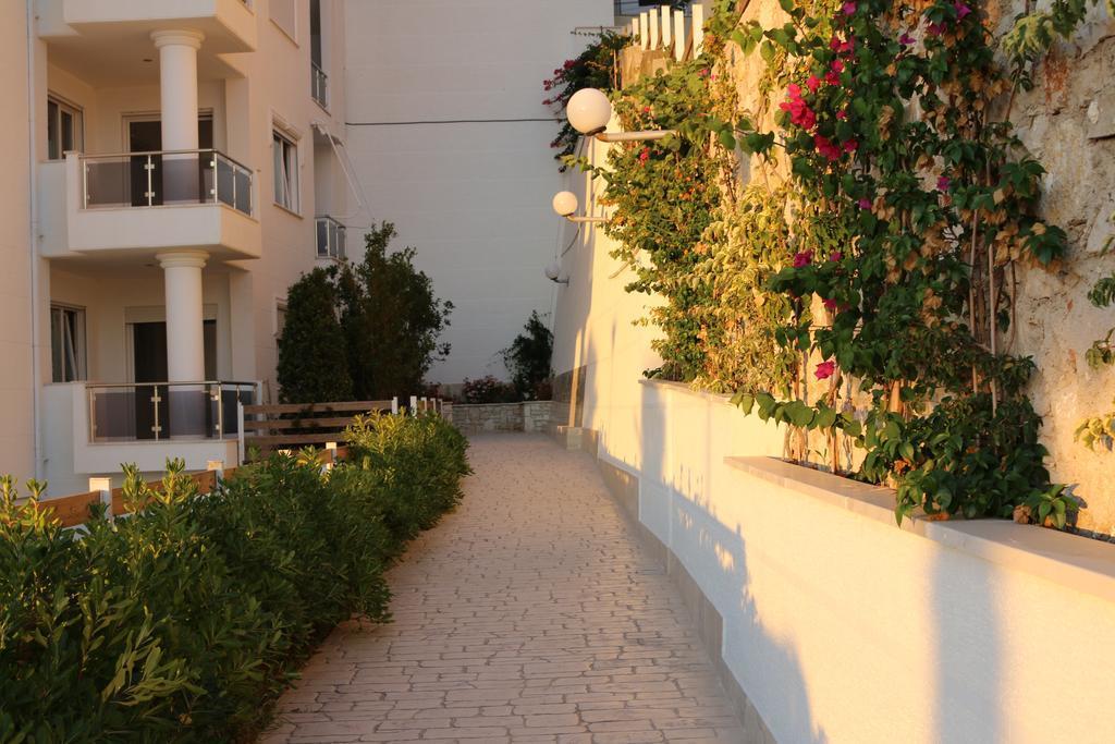 White Residence Apartament Sarande Luaran gambar
