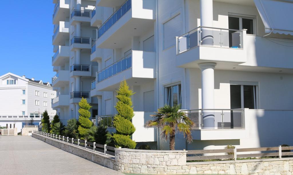 White Residence Apartament Sarande Luaran gambar